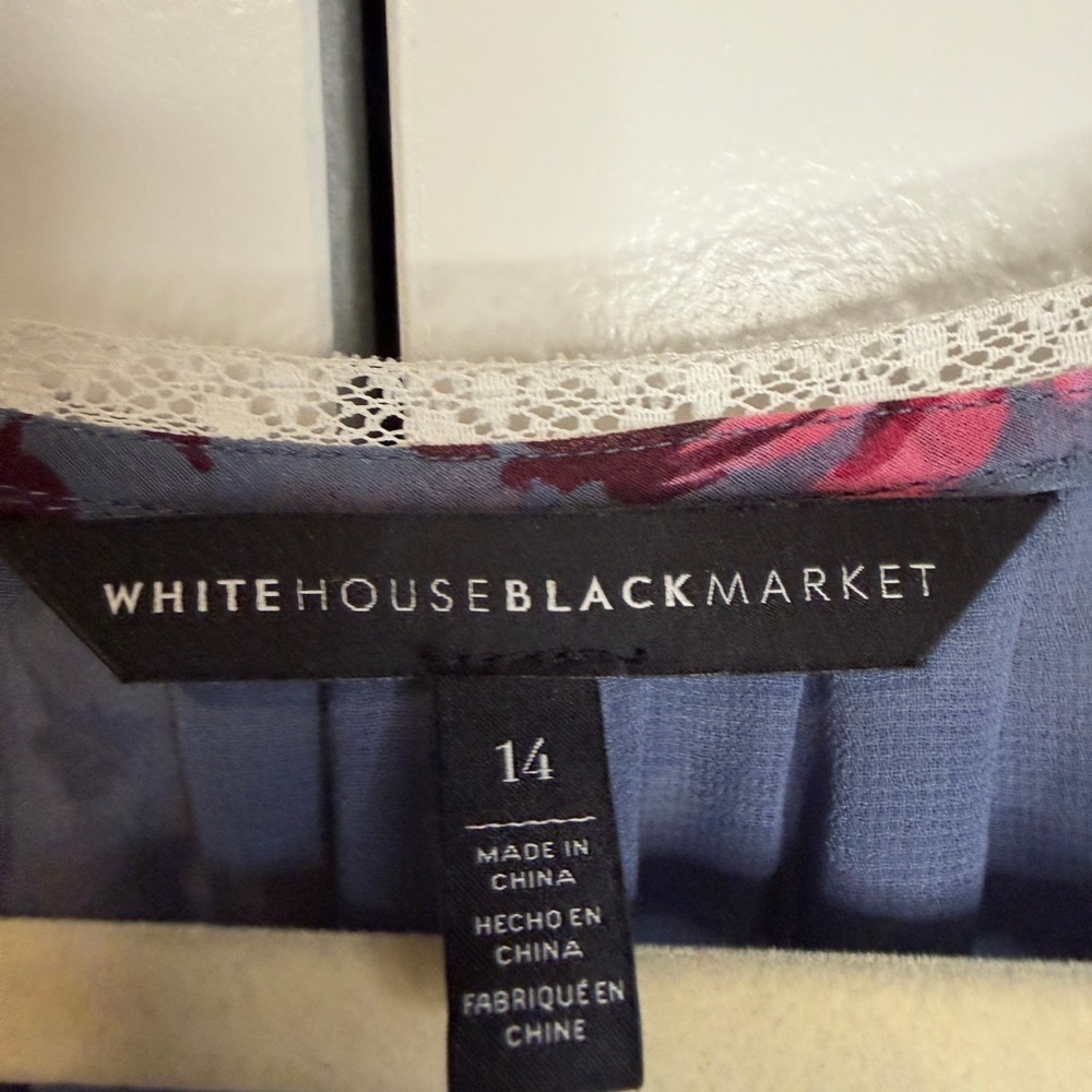 White House Black Market Blue Floral Lace Trim Blouse Size 14 Boho - Picture 6 of 6
